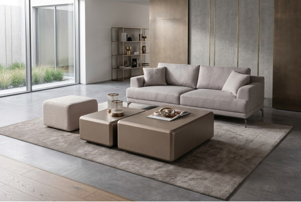 Set di tavolino e pouf beige in tessuto moderno e versatile