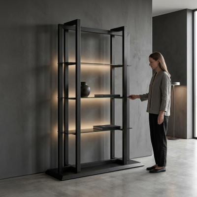 Mensola in legno marrone dal design elegante