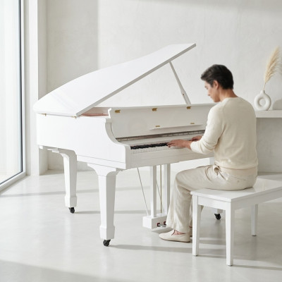 Pianoforte a coda digitale bianco