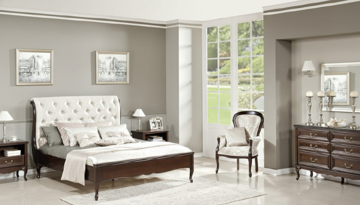 Camera da letto completa con letto matrimoniale comodini comò poltrona stile Chippendale reale