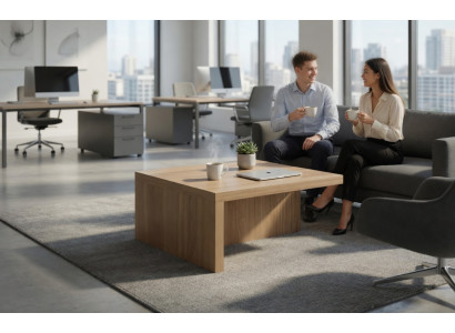 Zeitloser Couchtisch aus Holz mit minimalistischer Form