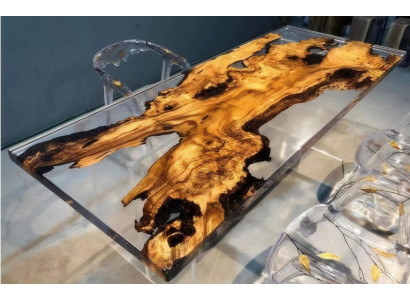 Transparente Tischplatte aus goldenem Zhang und Massivholz.